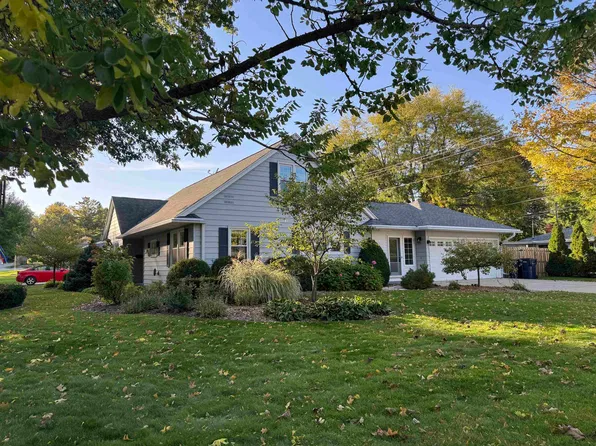 2104 Woodruff Blvd, Janesville, WI 53548