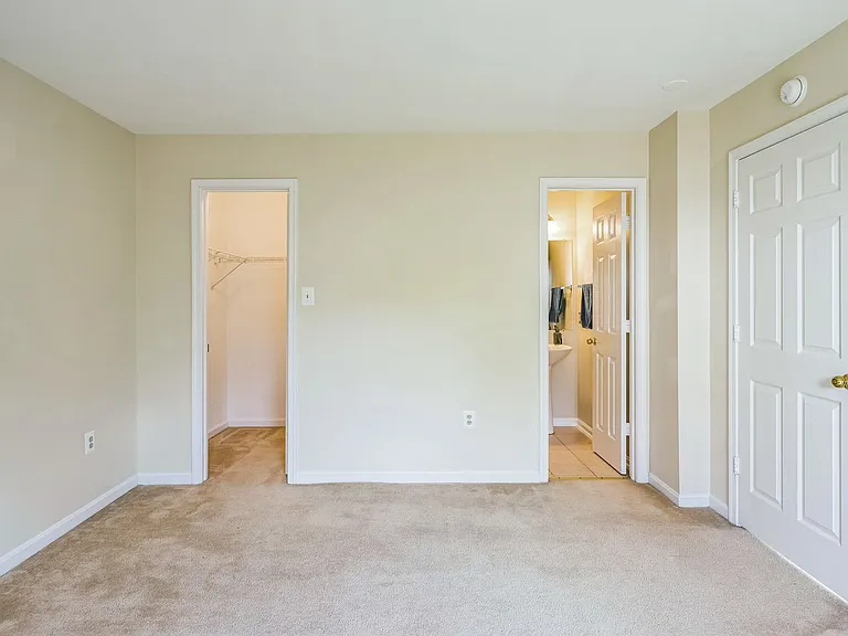 46051 Marble Ter — Photo 12