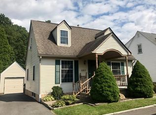 527 S Mercer Ave, Hermitage, PA 16148