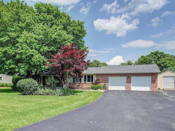 3rd image of 3611 Melinda Ct