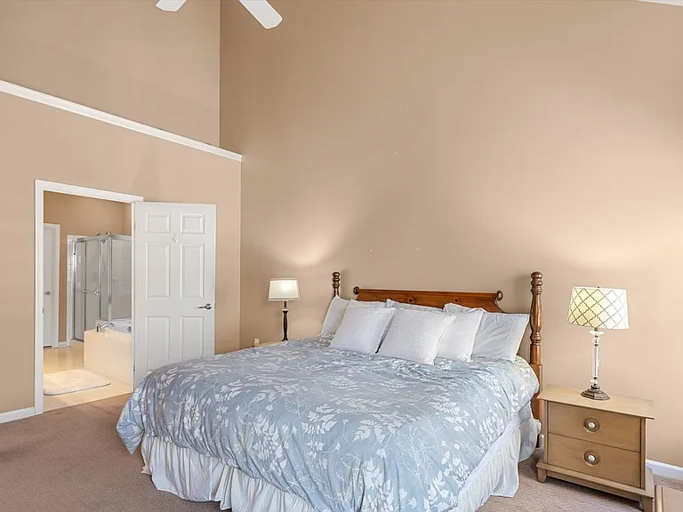 301 Adelaide Dr — Photo 27