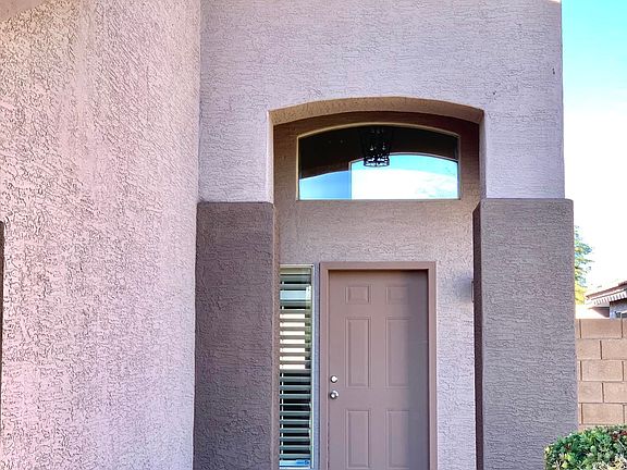 4th image of 4076 E Meadow Dr
