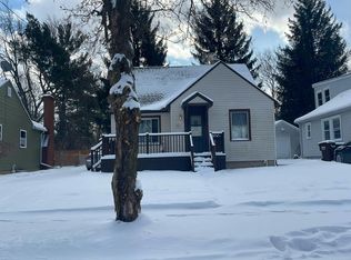 1521 Victor Ave, Lansing, MI 48910