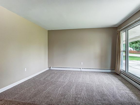 3rd image of 510 W Roger Dr