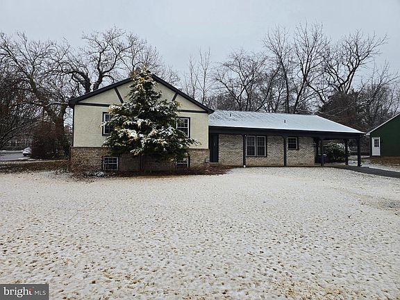 4th image of 1600 Chain Bridge Rd