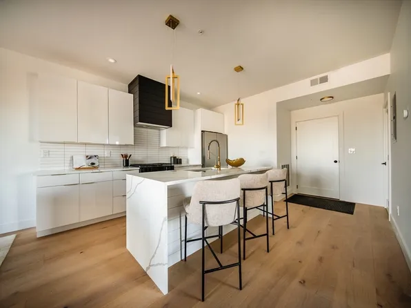 66 McGrath Hwy #404, Quincy, MA 02169