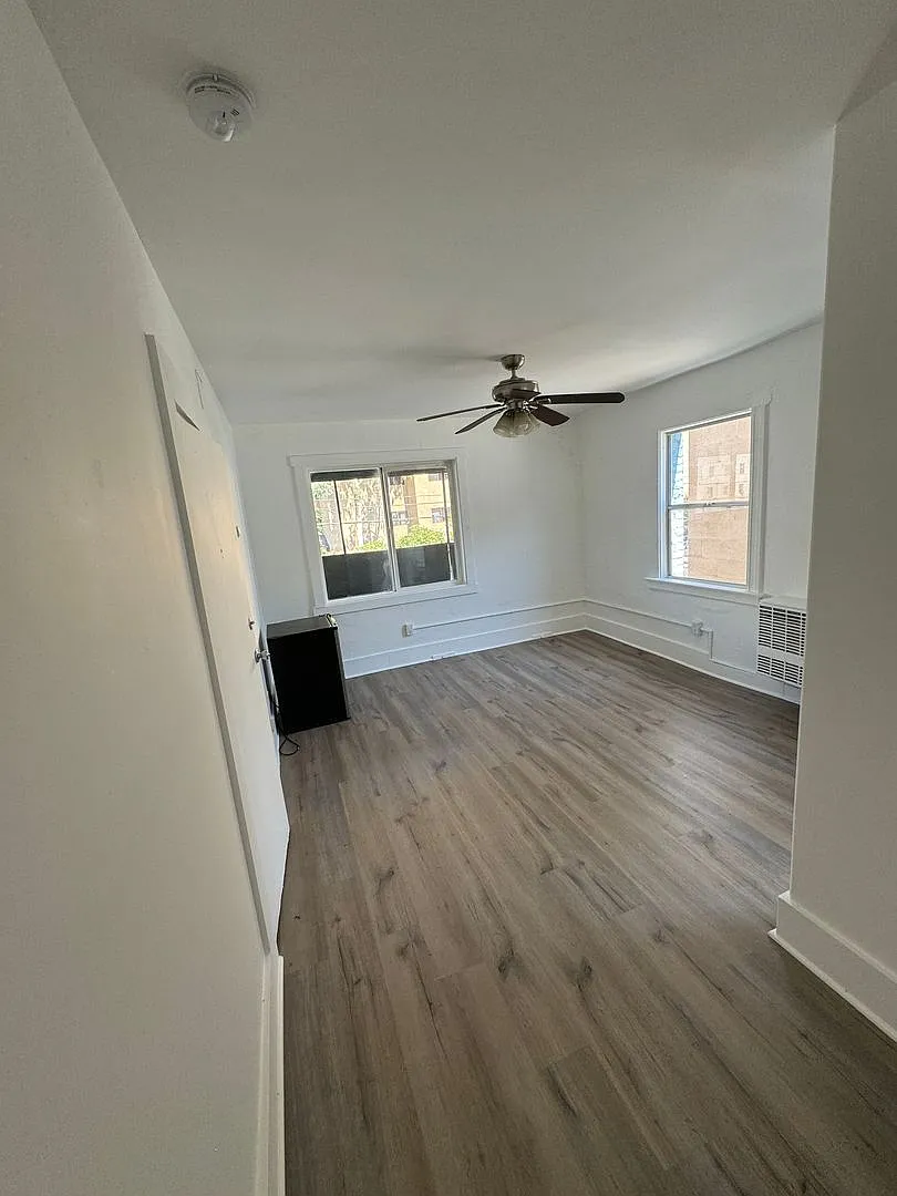 640 San Julian St — Photo 4