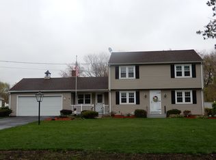 28 Mountainbrook Rd, Wilbraham, MA 01095