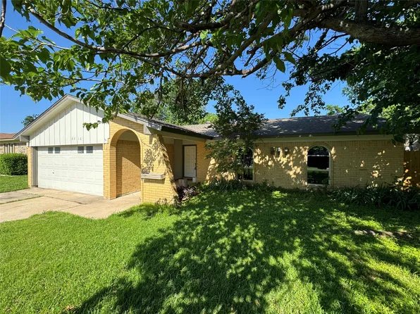 6512 Wooddale Dr, Watauga, TX 76148