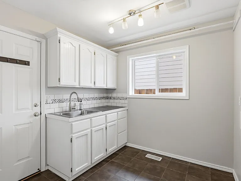 3521 NW Dahlia Dr — Photo 34