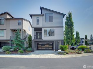 17819 19th Ave W, Lynnwood, WA 98037