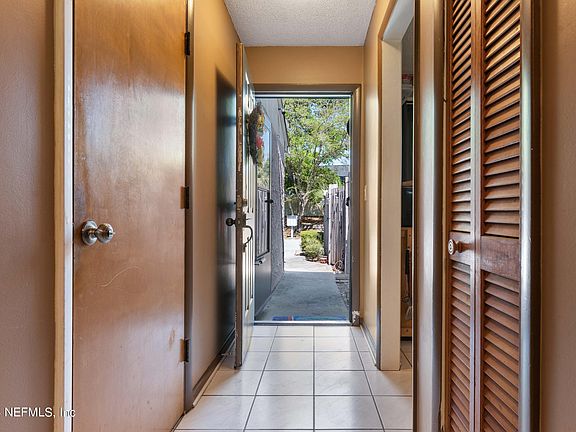 3rd image of 5568 LA MOYA Avenue #3A