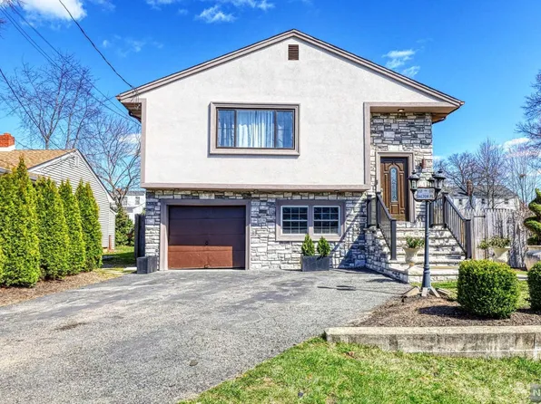 22-02 Dalton Pl, Fair Lawn, NJ 07410
