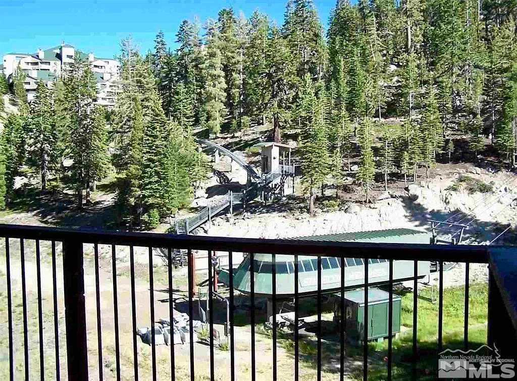 4 bed, 2000 sqft, $4,000 — Photo 4