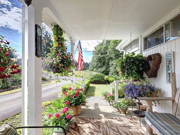 4th image of 37685 Parker Ln