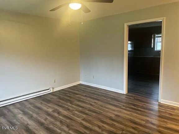 4th image of 186 Dosser Ln #4