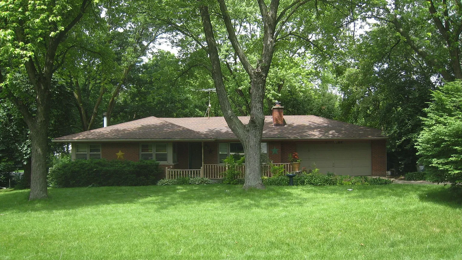 3S066 Mulberry Ln photo 1