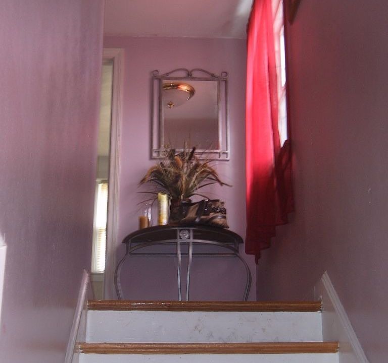 2nd image of 3 High View Ave