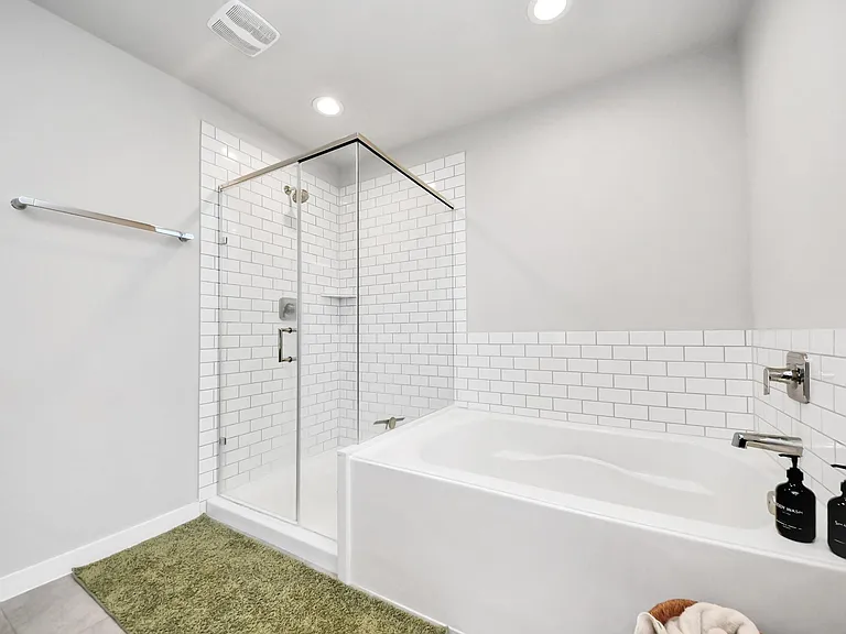 3306 Dagostino Creek Dr — Photo 35