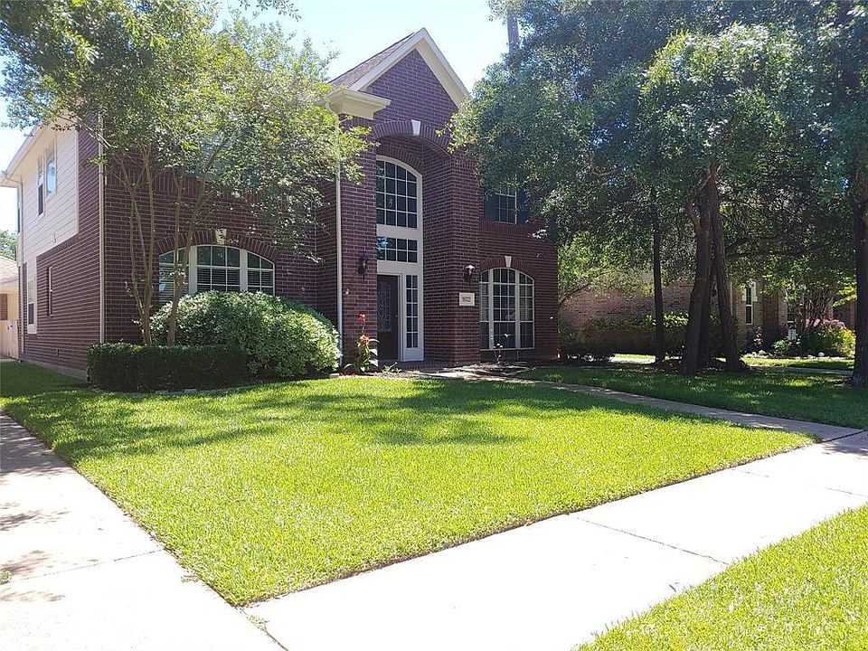 1st image of 16022 Lakegrove Frst