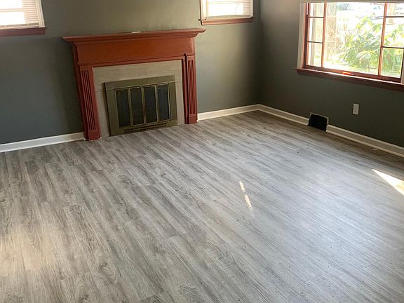 3rd image of 1457 Atlantic St NE