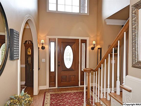 4th image of 3103 Larkfield Ct SE