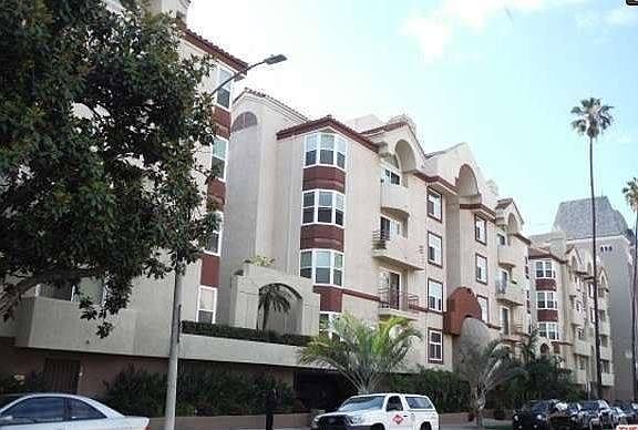 2nd image of 620 S Gramercy Pl