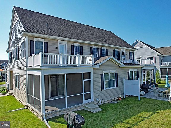 2nd image of 36355 Warwick Dr
