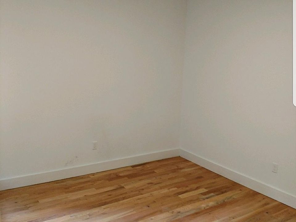 2nd image of 1115 Gardner Ave #4