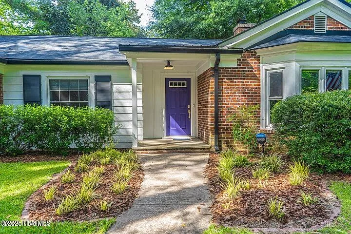 420 E Indiana Ave — Photo 2