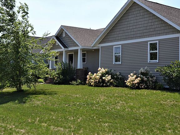 2nd image of 1608 Woodduck St