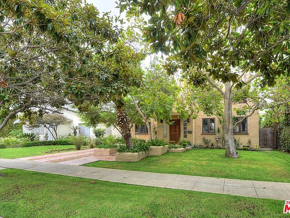 2nd image of 10534 Almayo Ave