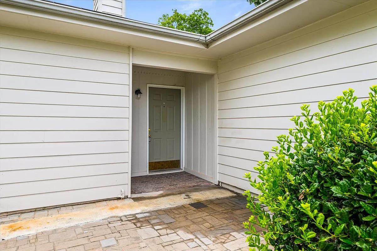 3 bed, 1476 sqft, $2,000 — Photo 4