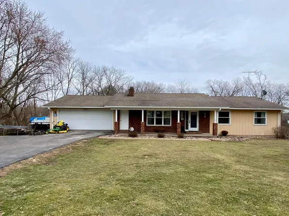 11389 Oakton Rd, Savanna, IL 61074