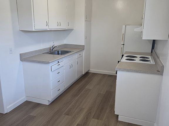 4th image of 1820 Santa Clara Ave