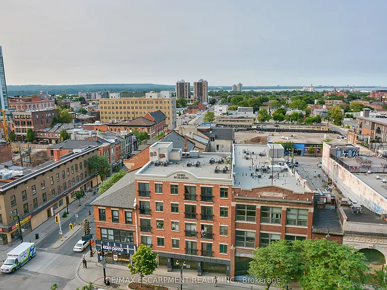 112 King St E #903 — Photo 23