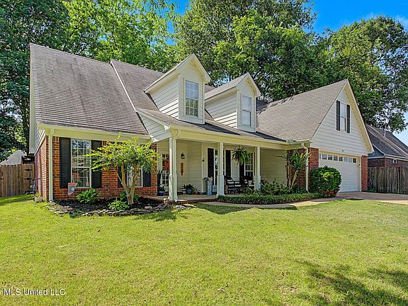 3rd image of 5947 White Ridge Cir W