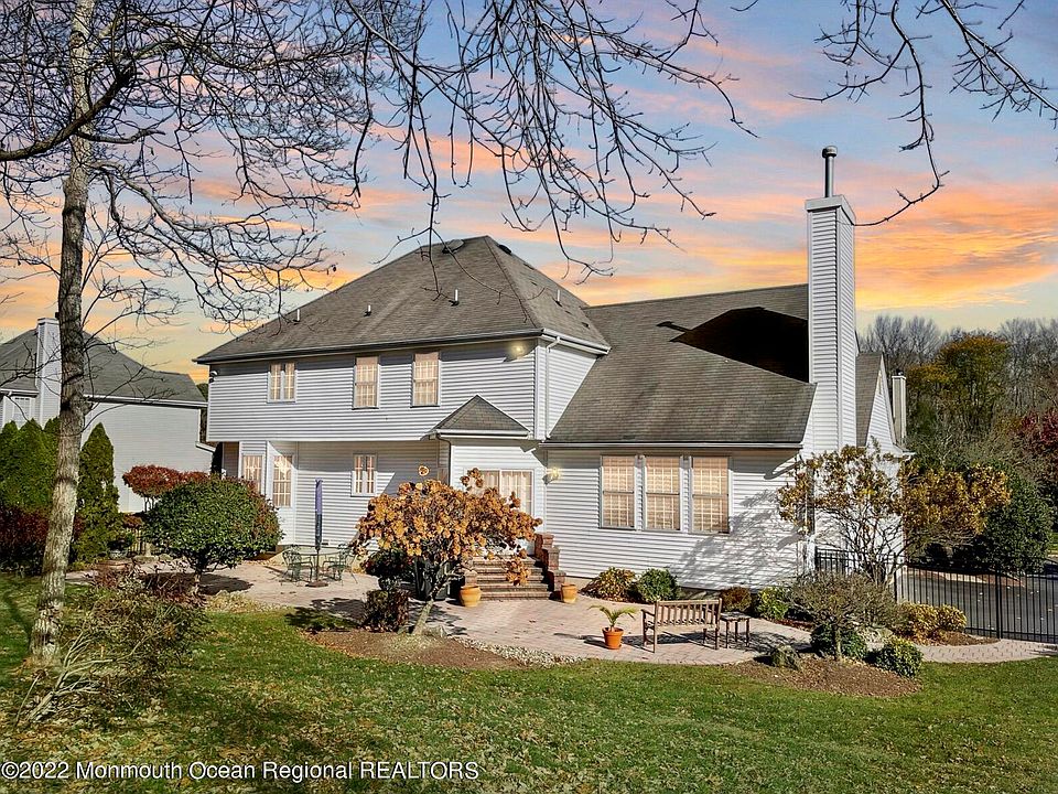 2nd image of 20 Springbrook Drive