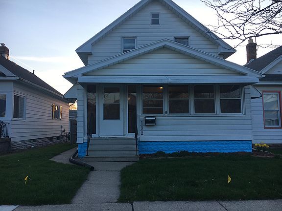 2nd image of 192 Oak St