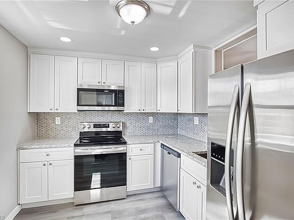 2nd image of 6220 Augusta DR #311