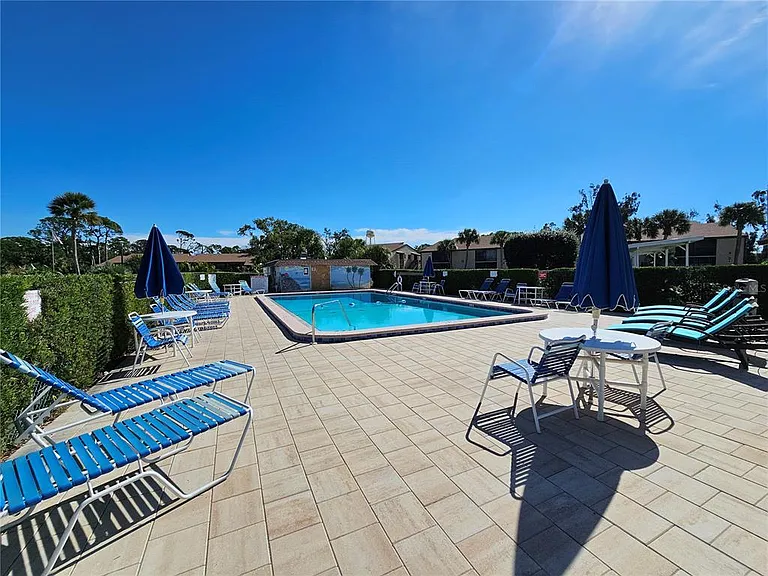 6 Quails Run Blvd #9 — Photo 17