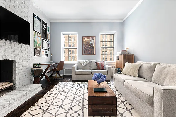 Sold by Compass | media 1