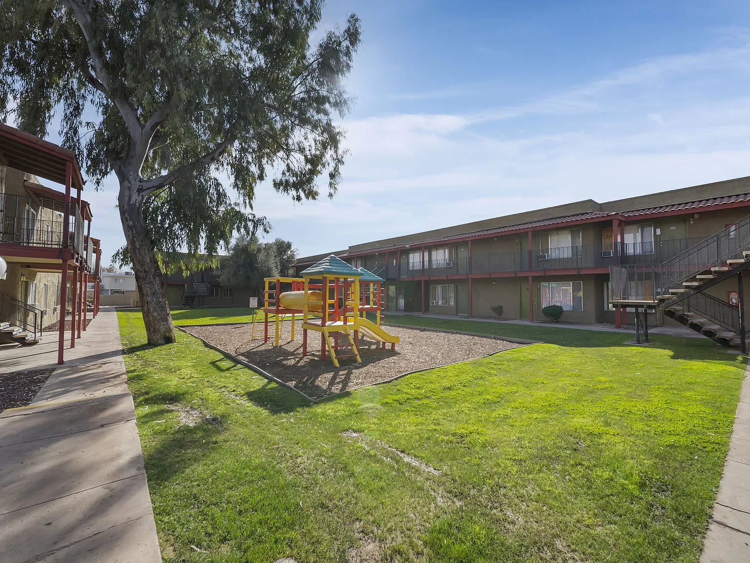 Terra Villa Apartments — Photo 4