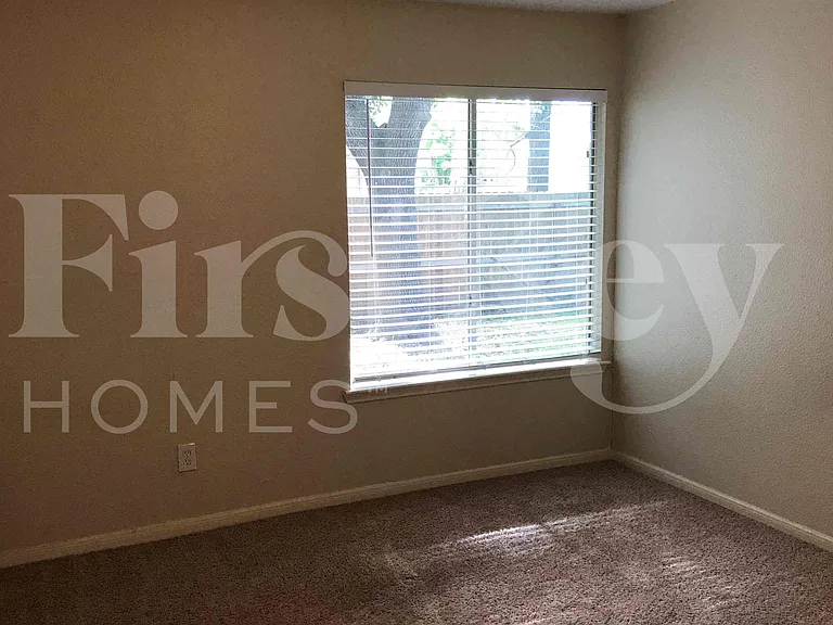 12838 Ashford Meadow Dr — Photo 7
