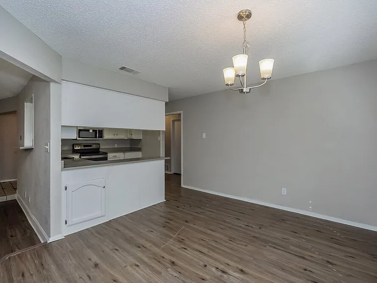 5732 Bermuda Dr — Photo 7