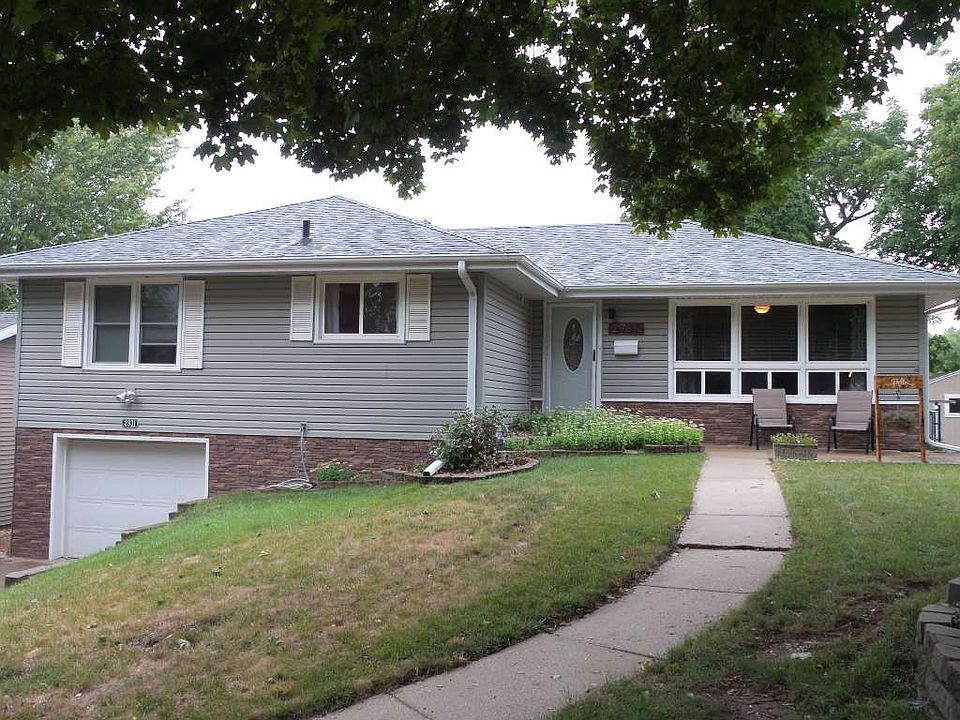 1st image of 2931 S Cornelia St