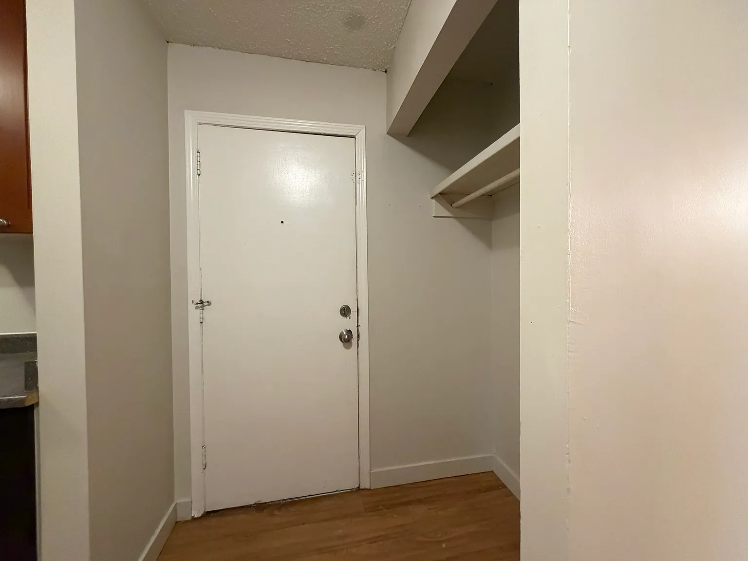 2 bed, 1.0 bath, 600 sqft, $1,200 — Photo 3