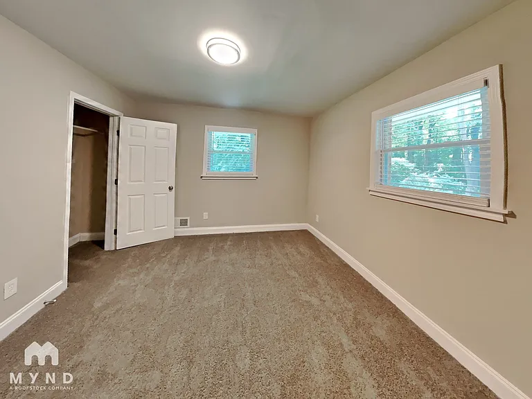 8266 Lake View Ter — Photo 15