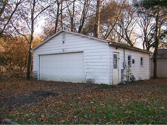 2nd image of 1110 Laurelton Dr