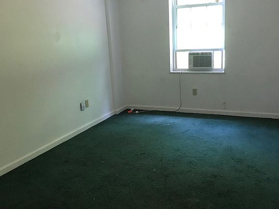 4th image of 583 Garrison Ave APT 7